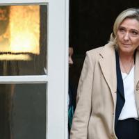 Le Pen threatens to topple French gov’t - World News