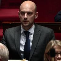 China says seeking to deepen ties with France