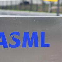 Dutch tech giant ASML sees profits rise but warns on 2026 - Latest News