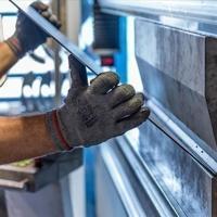 Industrial production rises 2.9 percent in September