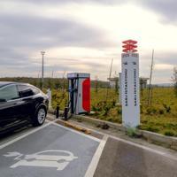 Number of registered electric cars surpasses 330,000