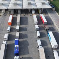 Truck crossings suspended as Greek farmers block key border routes