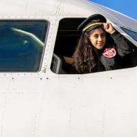 Daughter of Ankara terror attack victim beats cancer, takes pilot seat on THY visit