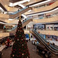 Average New Year’s gift spending reaches $65 as online shopping dominates