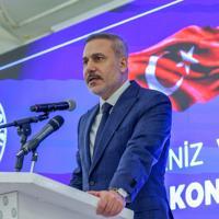 Turkish, Uzbek FMs review bilateral ties over phone