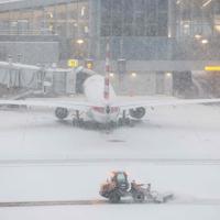 Heavy snow, ice cripple life across US