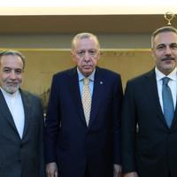 Iran FM warns on US pressure, welcomes Erdoğan’s diplomacy push