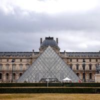 Türkiye tightens controls in global hunt for stolen Louvre jewels