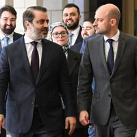 France tells Syria anti-ISIL fight is its 'absolute priority'