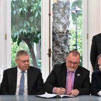 Greece signs deals with Chevron for hydrocarbon exploration