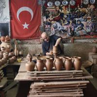 Family in Avanos keeps centuries-old pottery tradition alive
