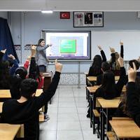 Ministry to require C1-level Turkish for foreign teachers