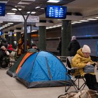 Ukraine says Russian strikes kill 4 in Kiev region