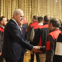 Political leaders set Eid holiday plans across country