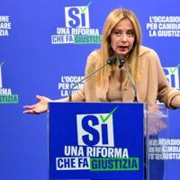 Italian PM seeks to revive fortunes with electoral reform