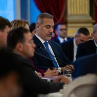 Turkish top diplomat pursues intense diplomacy for peace