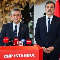 Özel steps up push for by-elections after talks with smaller parties
