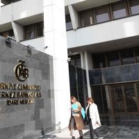 Inflation expectations worsen, growth outlook weakens