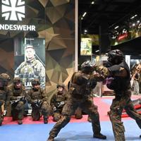 German army presses recruitment drive