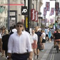 UK unemployment unexpectedly fell ahead of Mideast war