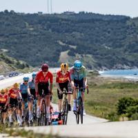 Cycling giants set off from Aegean as Presidential Tour of Türkiye begins