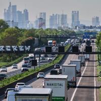 Trump says will raise US tariffs on EU cars to 25 pct