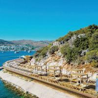 Türkiye expands free public beach network