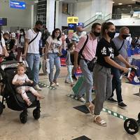 Foreign tourist arrivals to Türkiye decline 2.6 percent in January-May