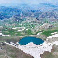Faraşin Plateau draws summer visitors with glacial lakes