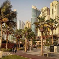 Dubai pays residents to bring visitors amid tourism slump