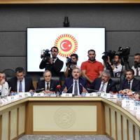 Lagförslaget om PKK:s upplösning klarade justitieutskottet efter arton timmar