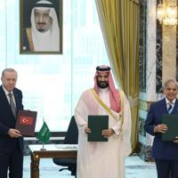 Mecca pact top soldiers meet in urgent session amid Houthi attacks; 47 suspects detained over 2009 death of nationalist leader