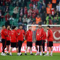 Under pressure Türkiye to take on Belgium