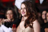 Twilight takes huge bite out of weekend movie sales