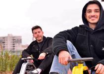 Çektikleri Go-kart videsu viral olunca modifiye ettikleri araçları satmaya başladılar