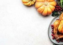 Bir baba hindi sofralardan indi