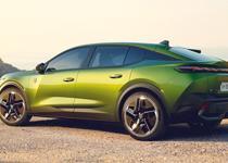 Peugeot CEO’su Alain Favey açıkladı... Petroldeki yükseliş elektrikliyi uçurdu