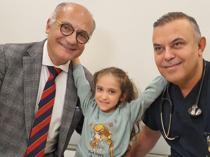Doctors perform groundbreaking heart surgery on young girl