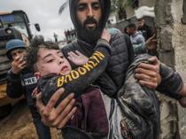 Aid boat bound for Gaza as UN agency chief decries war on children