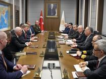 US delegation meets with Turkish defense, intel chief
