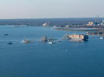 Workers set to remove first piece of collapsed US bridge