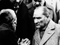 Grandson of citizen featured in iconic photo with Ataturk assumes mayorship