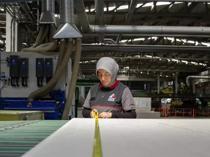 Unemployment rate ticks lower in February