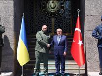 Defense minister meets Ukrainian counterpart in Ankara