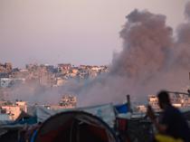 Pressure for truce deal builds as Gaza toll tops 40,000