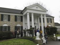 Missouri woman arrested for scheme to steal Elvis estate Graceland