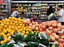 California bans all plastic shopping bags at grocery stores