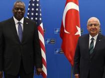 Turkish, US defense chiefs discuss Syria, regional defense
