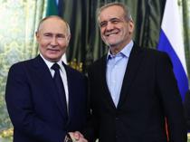 Russia, Iran harden military and trade ties in new pact