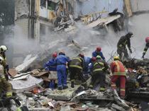 Russia strikes kill six in Kiev, Moscow says captured key town